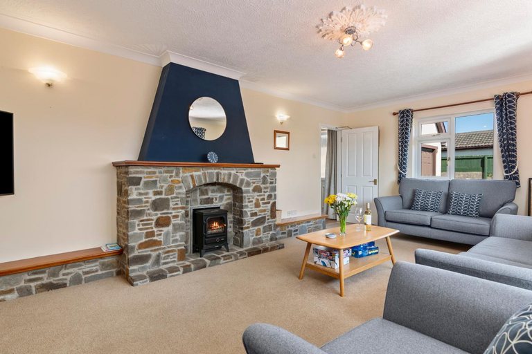 Facilities 5, Honeyfield Lodge - Spacious Cottage Rural Views, Pembrokeshire