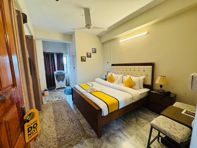 Guestroom, Hills View Hotel, Hazara