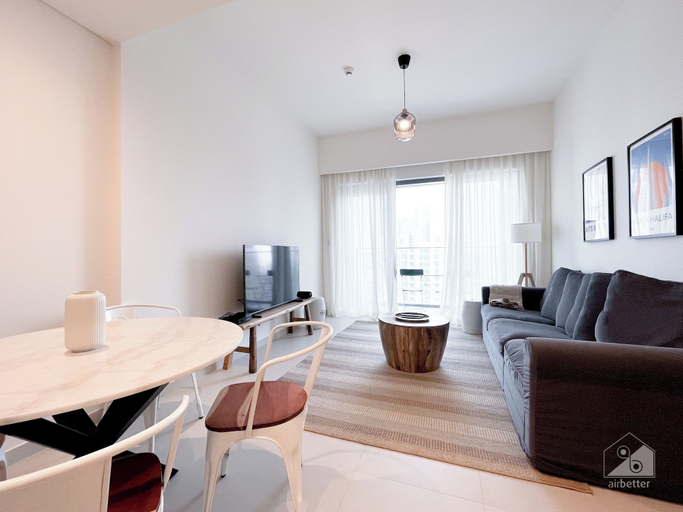 Others 5, Luxury Burj Royale Modern Apt city view Balcony, Dubai