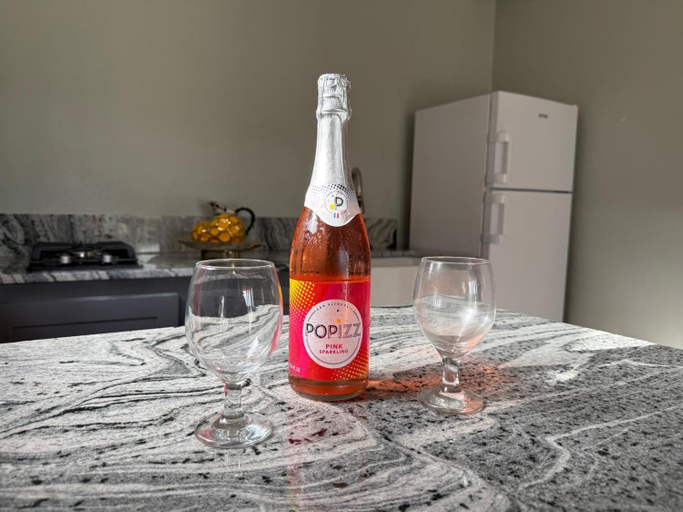 Food & Drinks 5, Mountain View Apartments and Spa