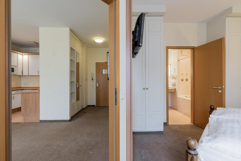 Bedroom 3, Apartmenthaus Berlin Mitte, Berlin