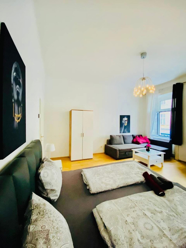 Room 2, 2BR Apartment Close to Stadthalle, Wien