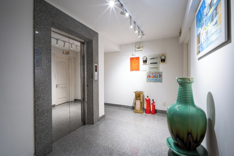 Elevator, Proper Serviced Apartment Tao Đàn Park, District 3