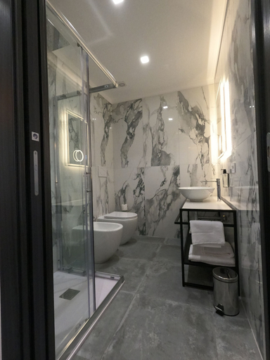 Bathroom 4, Hotel Ohana, Rome