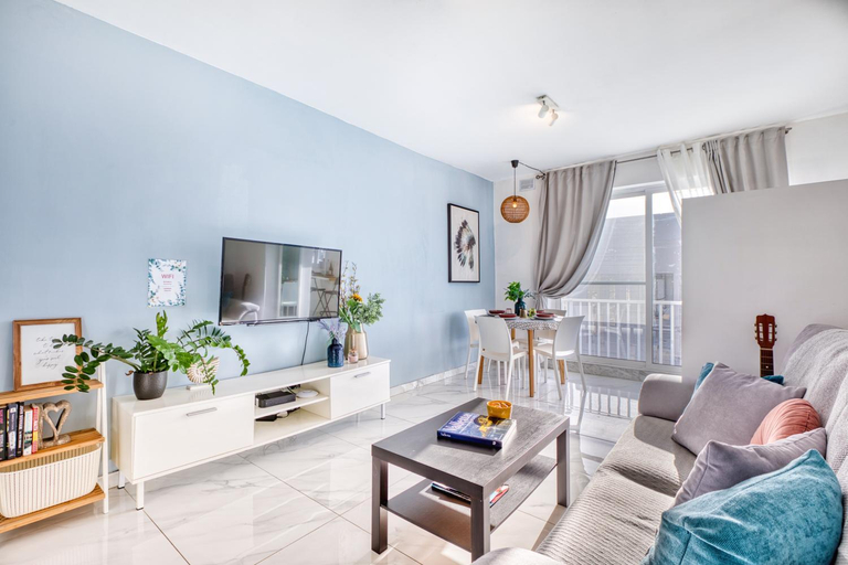 Others 4, Bright spacious getaway close to the Sea
