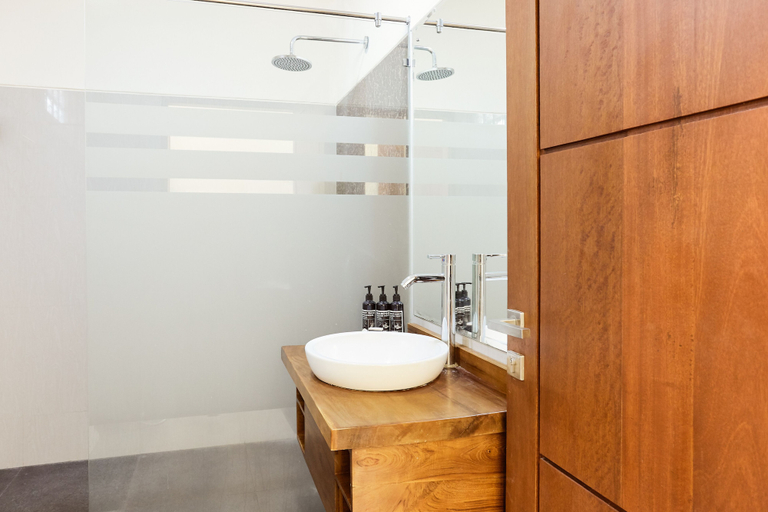 Bathroom 4, Outpost Ubud Nyuh Kuning, Gianyar