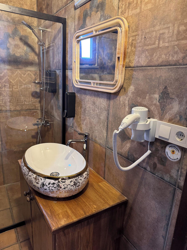 Bathroom 4, Keyfe Kadir Garden, Orhangazi