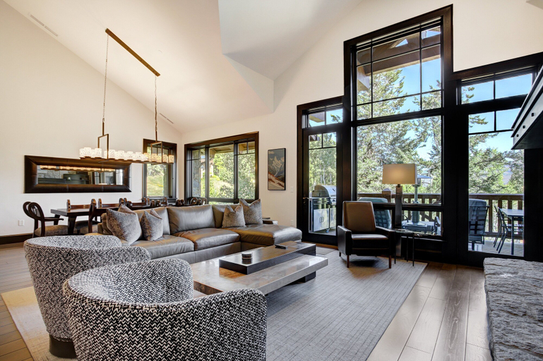 Living area 2, Ski-in/ski-out 3br+loft Condo, Bachelor Gulch 3 Bedroom Condo, Eagle