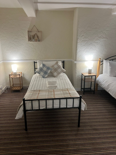 Room 4, Edinburgh Travel Guest House, Edinburgh