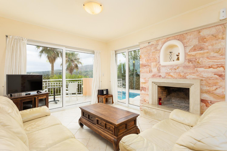 Others 5, Villa Callistemon, Crete