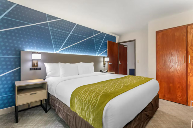 Bedroom 3, Comfort Suites Downtown Sacramento, Sacramento