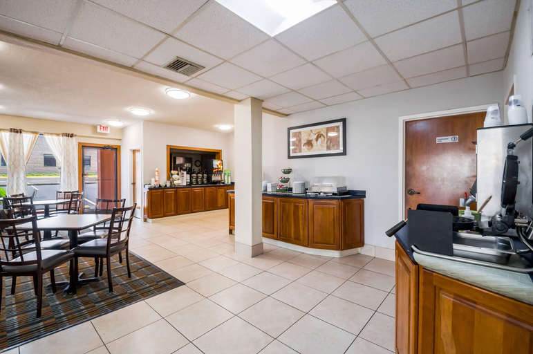 Food & Drinks 5, Quality Inn Fredericksburg, Central Park Area, Fredericksburg