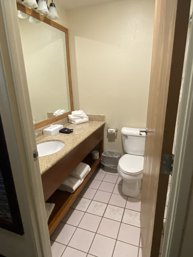 Bathroom 4, Comfort Suites Salem, Marion
