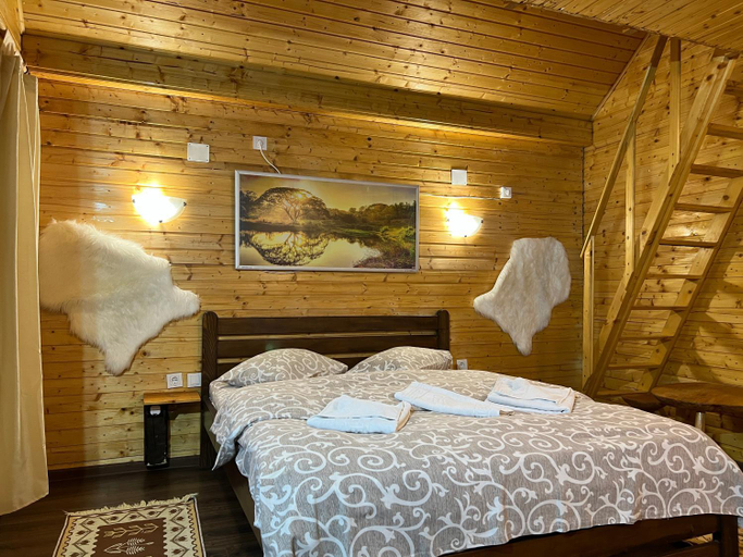 Bedroom 2, Hanul Vanatoresc, Capatanenii Pamanteni