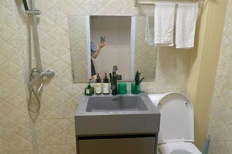 Bathroom 3, Shepandaoyuwangshangwubinguan, Taizhou