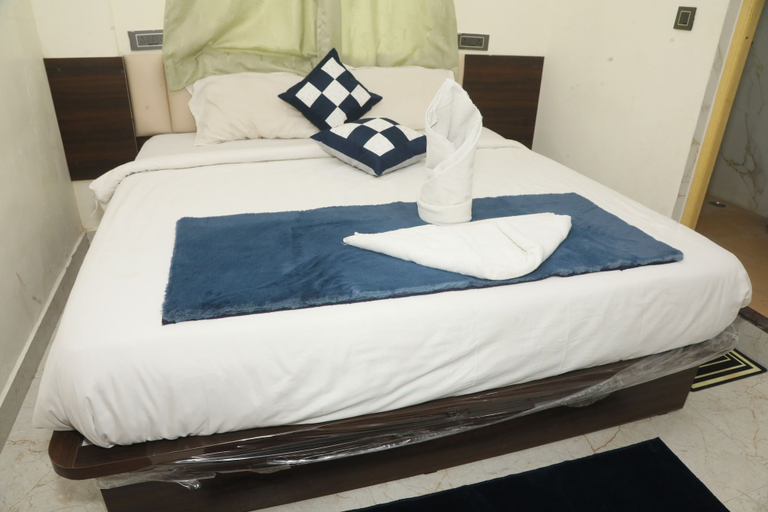 Room 2, Hotel Rest O ITPL, Bangalore