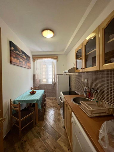 Others 3, Apartment Njegos