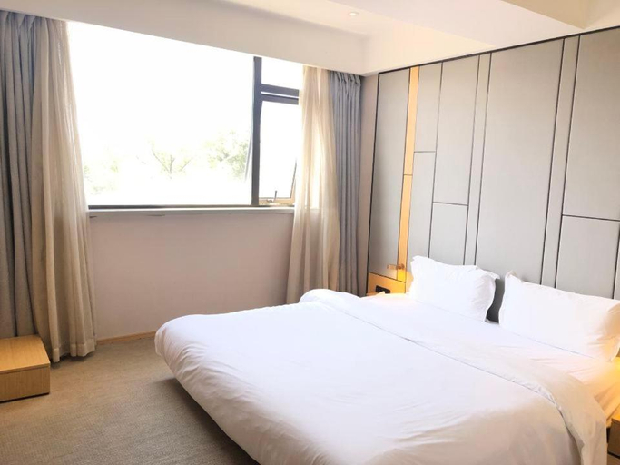 Bedroom 2, Ji Hotel Shanghai Caohejing Lotus Road, Shanghai