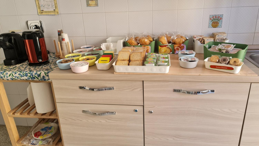 Food & Drinks 5, Danielle B&B, Roma