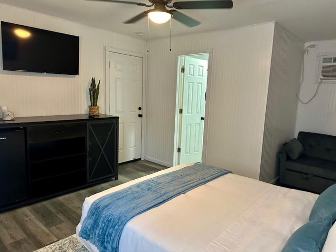 Bedroom 2, Lake Shafer Resort, White