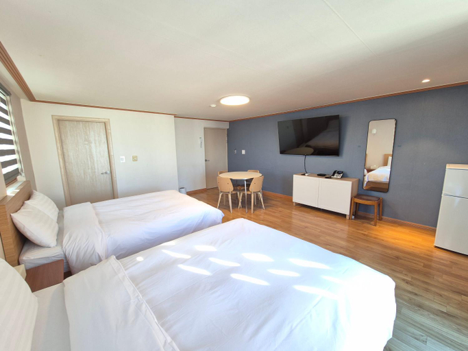 Bedroom 2, Sokcho Memories, Goseong