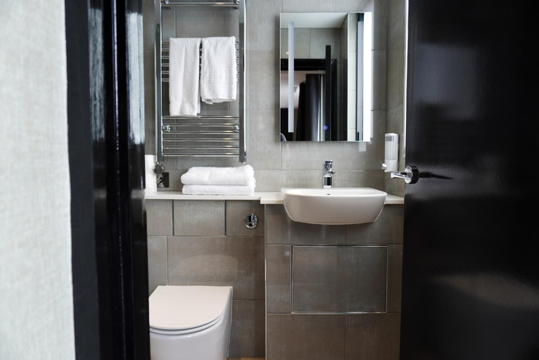 Bathroom 3, The Camden Town Hotel, London