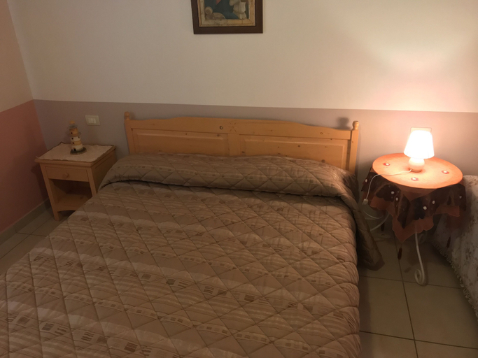Bedroom 4, Residence Massilor, Lecce