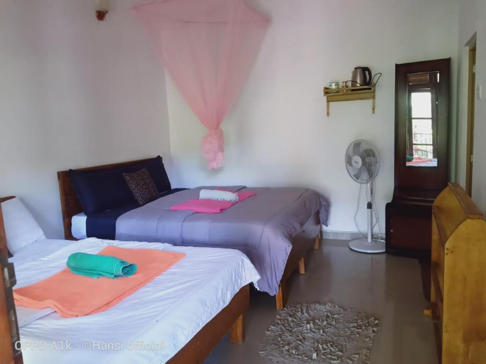 Bedroom 2, Nature's Glow Homestay, Ella