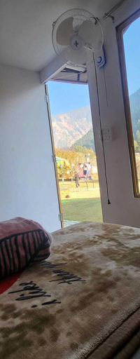 Room 2, Red Leaf Resort & Cafe, Kullu