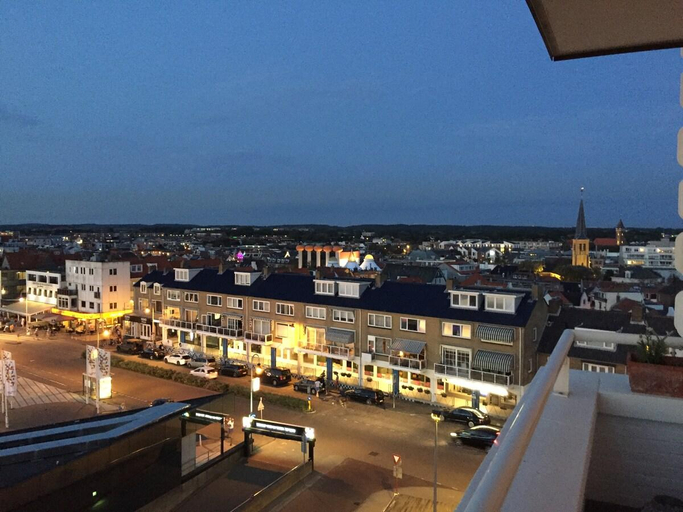 Others 2, Beach apartment - Stunning beach & village views, Zandvoort