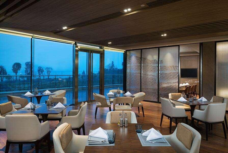 Food & Drinks 2, Howard Johnson Yacht Club Hotel Changsha, Changsha