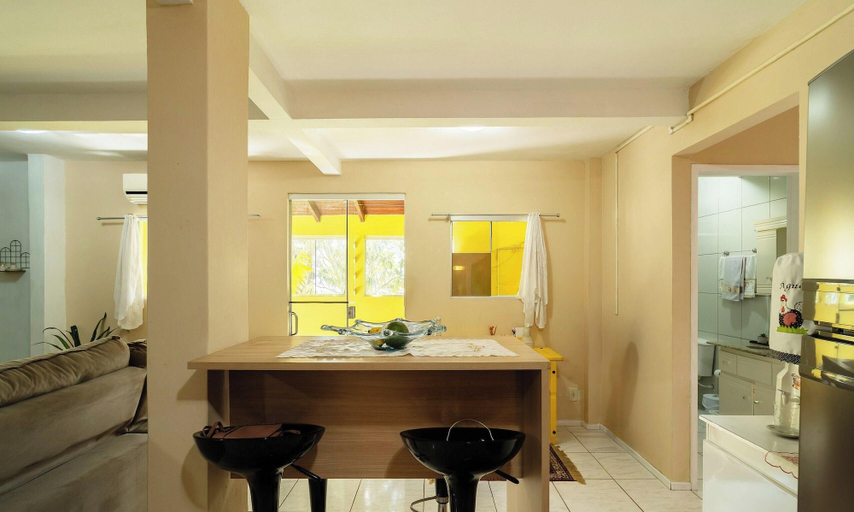 Private kitchen 5, Apt w/ 2 Bedrooms and Barbecue Grill Fdc0005, Florianopolis