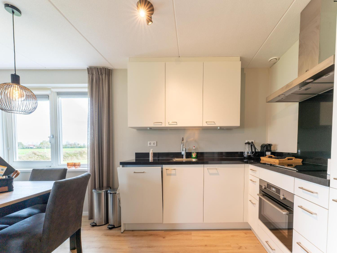 Others 4, Holiday home in Scherpenisse, Tholen