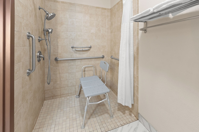 Bathroom 4, Wingate by Wyndham Marion, Marion