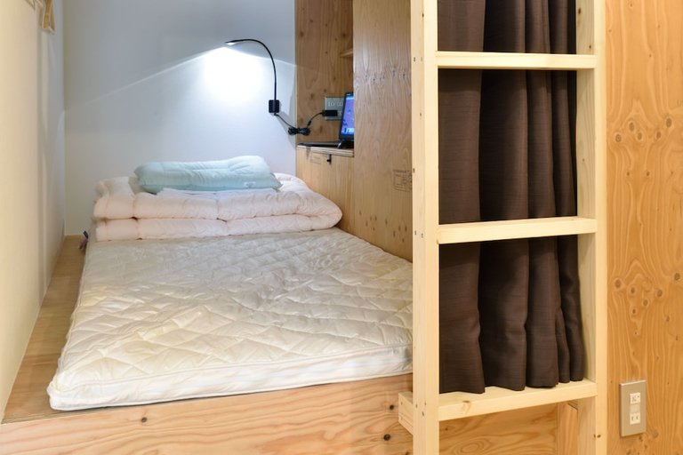 Bedroom 5, Hostel Mitsuwaya Osaka, Osaka