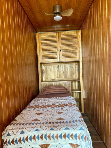 Bedroom 4, Dikaloha Surfschool and Stay, Jembrana