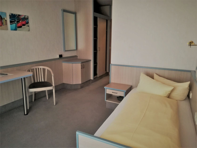 Bedroom 4, Landgasthof Schwarz, Ansbach