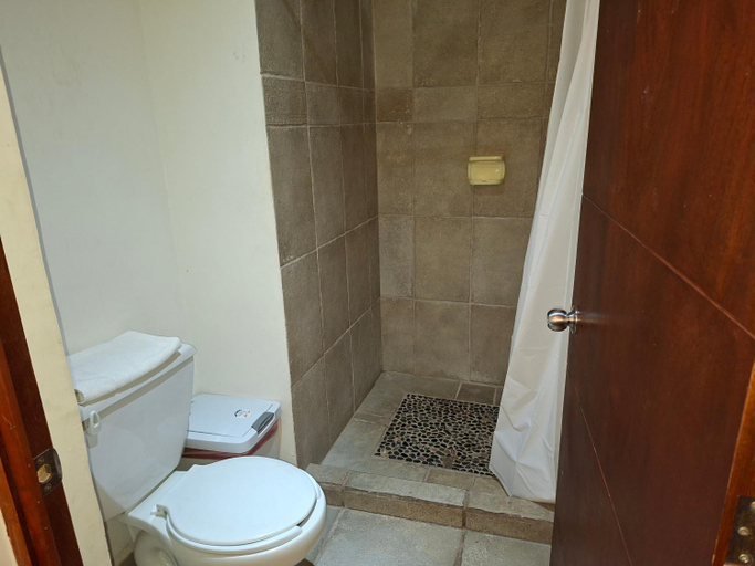 Bathroom 3, Hotel Tepoztlán, Tepoztlán