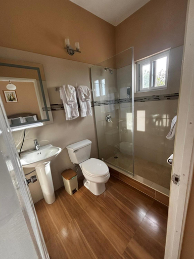 Bathroom, Sorina's Apartments