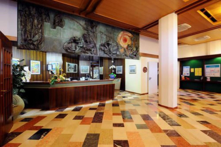 Public Area 2, Hotel Palme & Suite, Verona