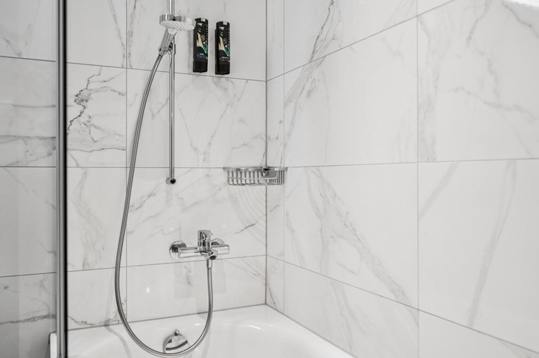 Bathroom 4, Bed & Breakfast Sonne Interlaken-Matten, Interlaken