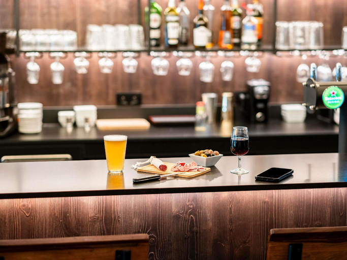 Food & Drinks 4, Ibis Styles Lyon Villeurbanne Hotel, Rhône
