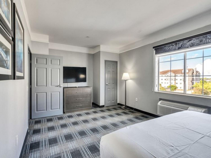 Bedroom 3, Platinum Inn & Suites Webster, Houston