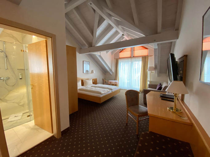 Bedroom 3, Sporthotel Schonblick, Bodenseekreis
