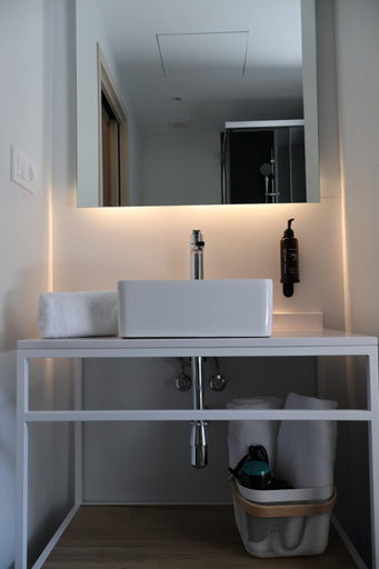 Bathroom 4, BCN Montjuic Hotel, Barcelona