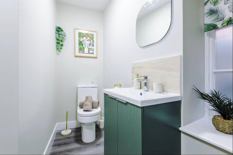 Bathroom 3, Flat 4 30 Northgate, Cheshire West and Chester