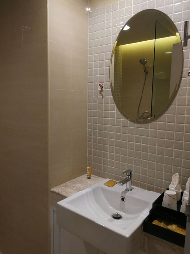 Bathroom 5, Le Monte Khao Yai Hotel, Pak Chong