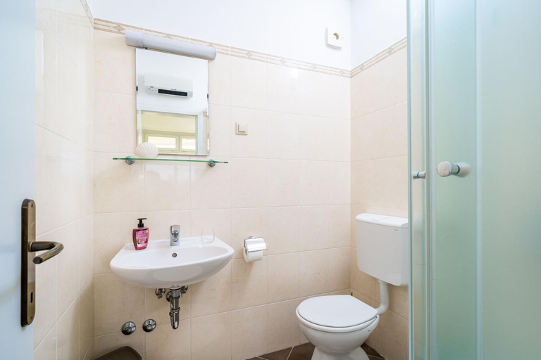 Bathroom 3, Green Paradise, Župa Dubrovačka