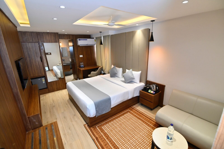 Room 5, Carry Plus Hotel, Indore