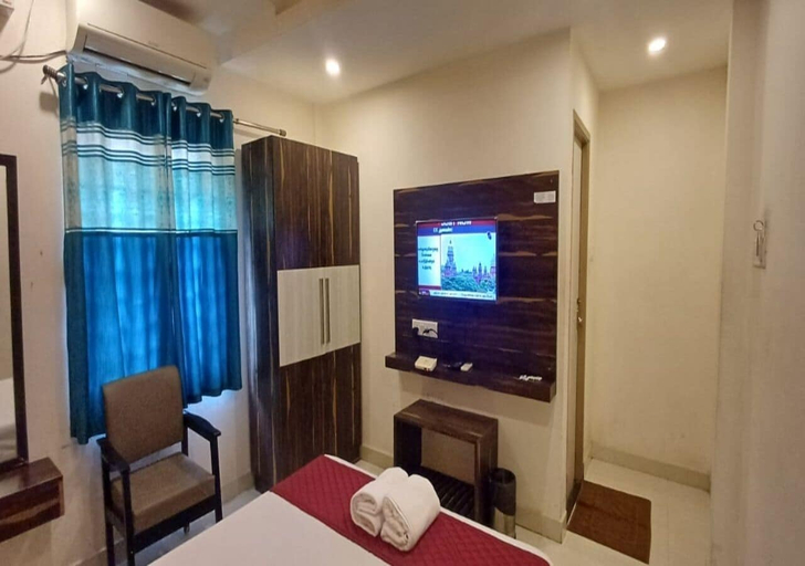 Bedroom 2, MM Park Inn, Kancheepuram